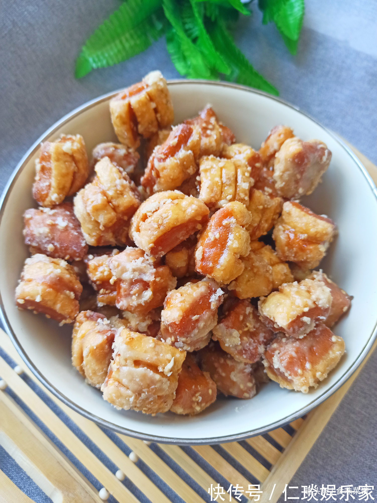 15年前最火的零食，小时最爱，不夸张地说我的蛀牙，全拜它所赐