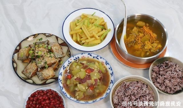 晚餐不知道吃啥照着我家的做，一星期不重样，荤素搭配顿顿美味