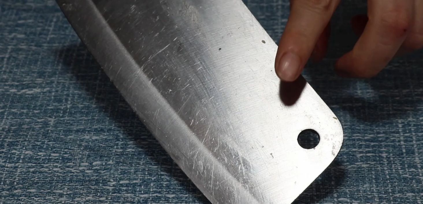 家里有带孔的菜刀，有一种实用效果，我也是刚知道
