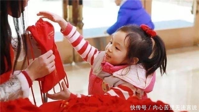 奢侈品|宝妈最怕孩子收到这几种礼物,孩子虽然很高兴,大人却很难为情