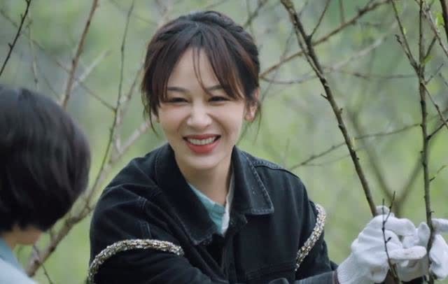 三个人|《向往5》变成了“享受生活”,三个人栽一棵树,只因为一只鸡