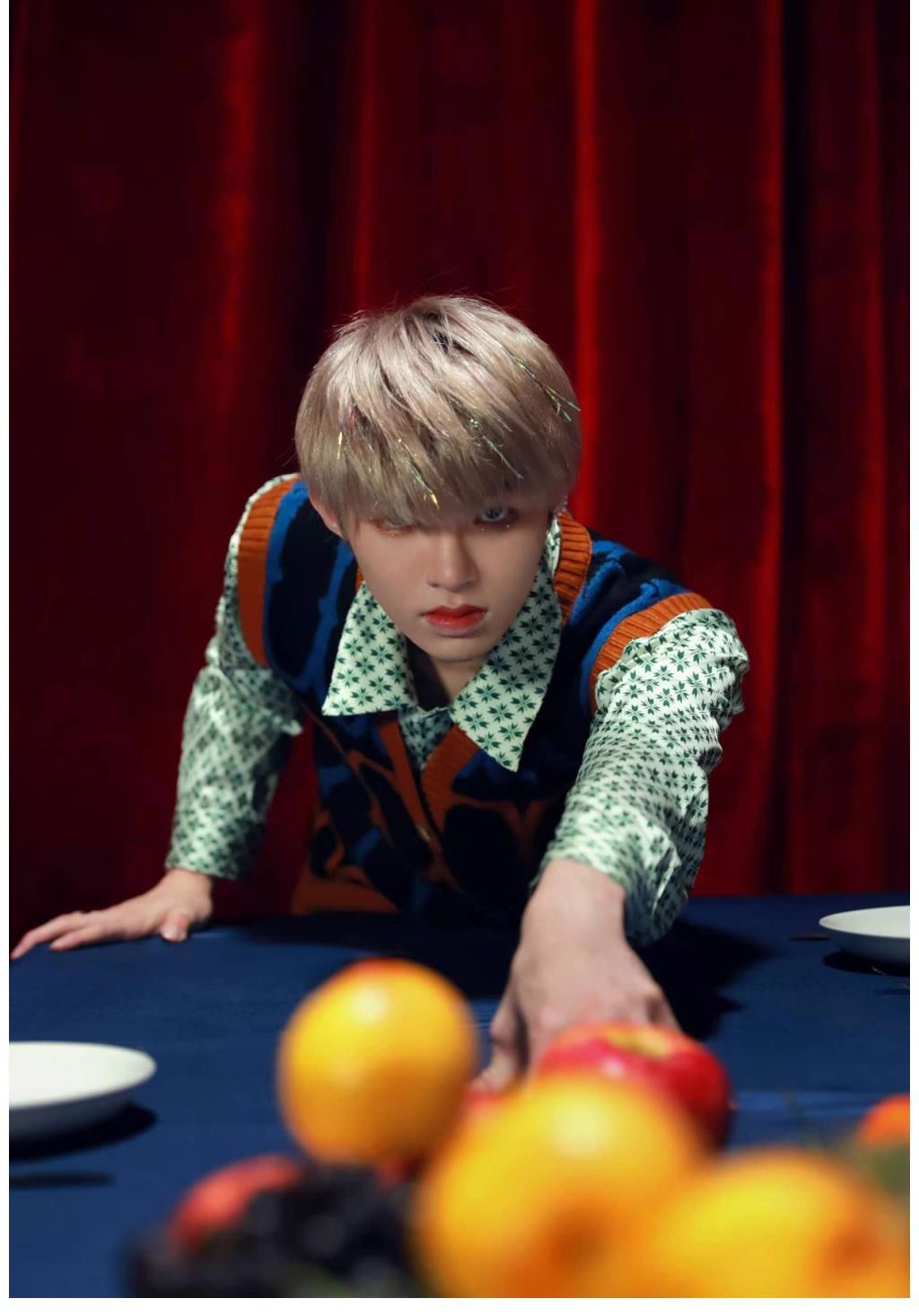 男团成员刘隽,被观众称为“人气舞担”,丰富的经历成就他的舞台