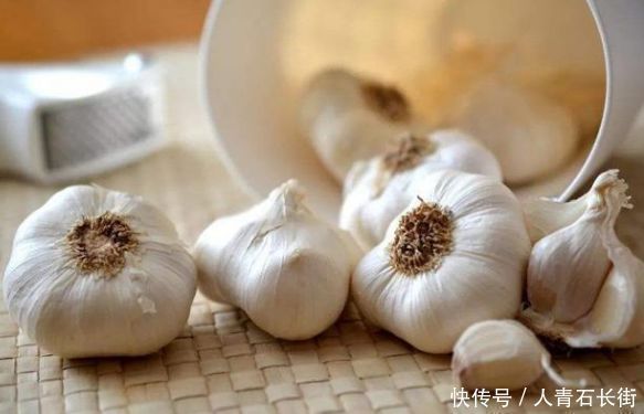 女性衰老的“天敵”，常吃6物常吃，拒絕皺紋，皮膚光滑更顯年輕