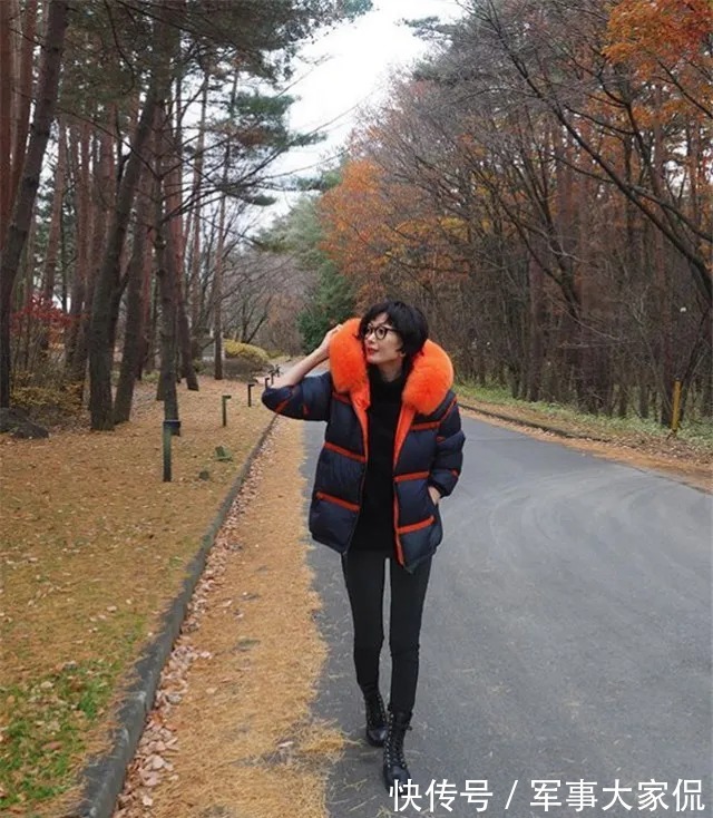 穿搭 减龄不等于“玩年轻”!中年女性如何穿搭不显老?日常穿搭示范