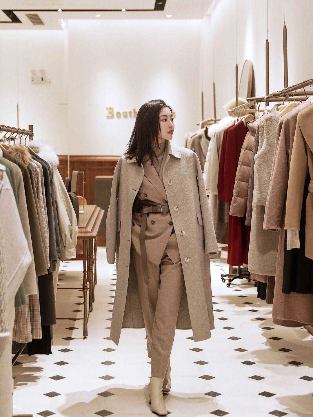 冬天 冬天不想穿羽绒服怎么办?试试毛呢大衣+西装,提升气质又保暖!