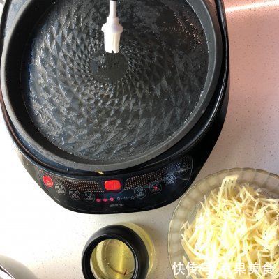 实践版|吃一次想十次的下饭菜干煸洋芋 电饼铛加强实践版