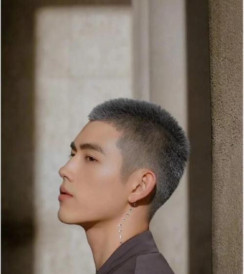 羊毛卷|2021发型别乱剪，又帅又时尚男发来了，想换发型看过来