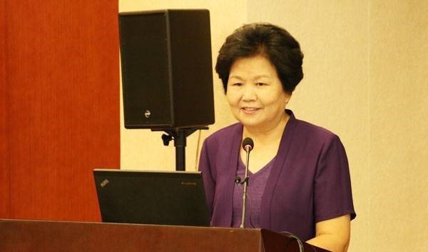 过错|曾是央视元老级主持人,28年没犯过错,却因贪财晚年不保