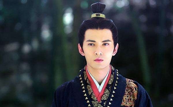 女人|谋士陈平告诉你,当一个位高权重的女人总想着搞你时,你该怎么做