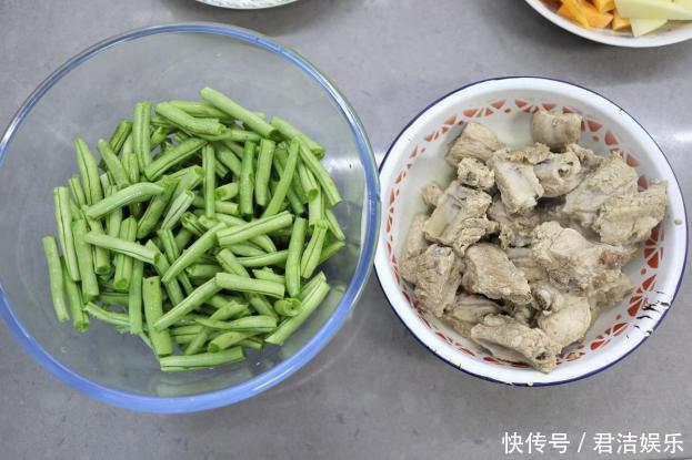 吃了半辈子的面,这吃法头一次见,看着都流口水,出锅被抢光