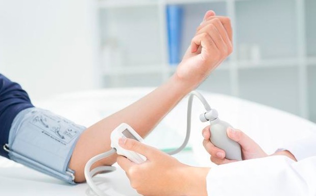 降压药|一天中什么时候测量血压最准确高血压患者容易犯的3个错