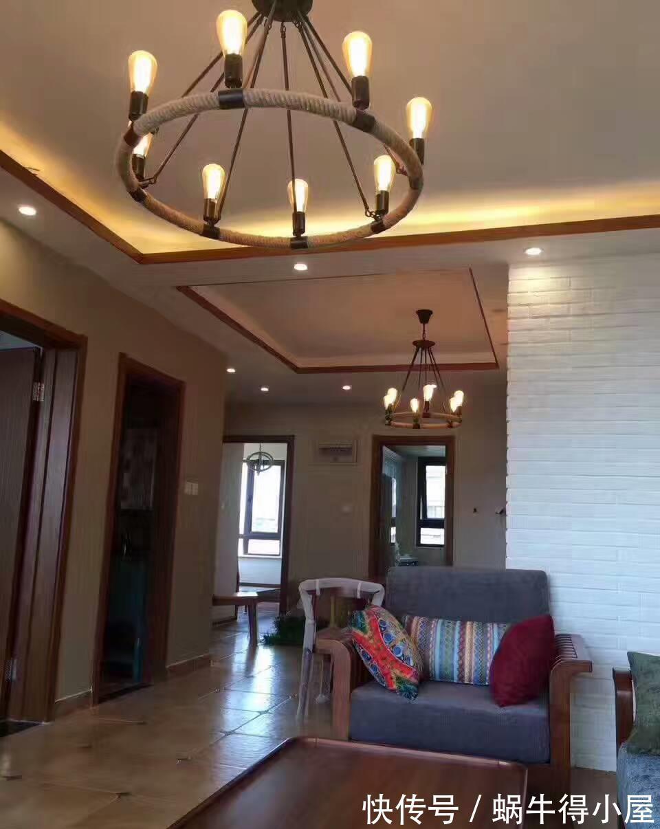地砖|刚验收的新房,中式风格却贴欧式地砖,不过很喜欢客厅吊灯