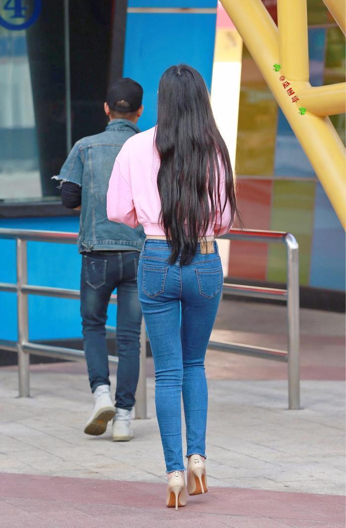 紧身裤 职场女性为穿着而困扰选择一件“出差裤,时尚干练特迷人