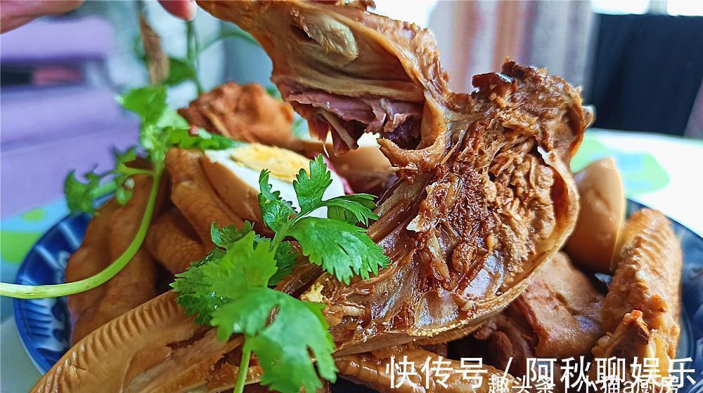 你们喜欢吃卤味吗？中秋节动手做一个卤味拼盘吧！用来配啤酒最棒