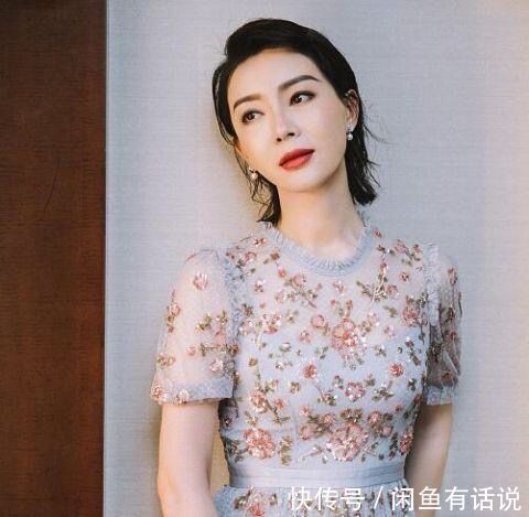 发型|女人到了中年,这4种发型尽量别剪,自以为时髦,其实显老又土气