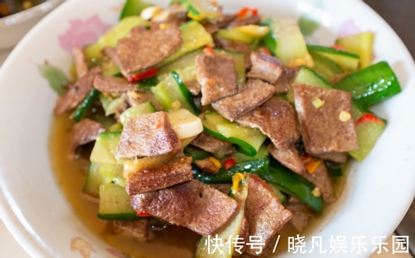 降尿酸|一种食物是“降酸王”，隔三差五吃一回，降尿酸，痛风悄悄好了