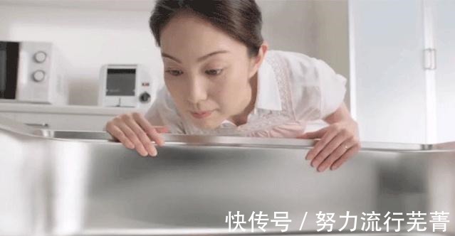 老婆|只有3平米的厨房,老婆做到了台面无物!做法真聪明,大伙瞧瞧!