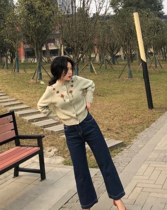 毛衣裙 穿“毛衣”的时候,注意3个小细节,轻松打造高级洋气的森系穿搭