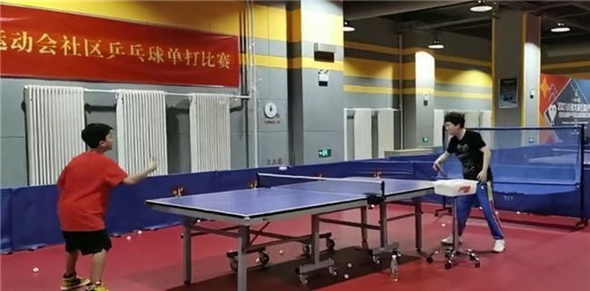 队友|王楠有面子!请队友训练11岁儿子技术,富豪老公:这教练脾气不好