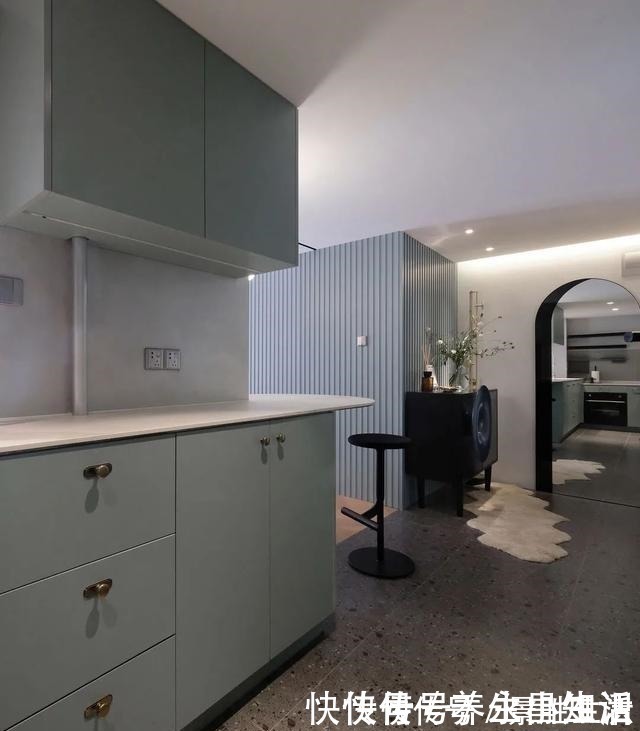 铺设|兜兜转转,曾被淘汰的水磨石,如今又火了,这独特性谁也代替不了!