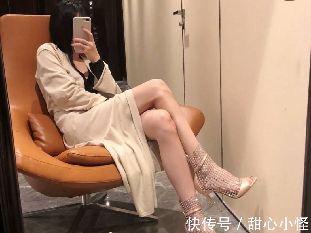 高跟鞋 女生为什么这么喜欢穿高跟鞋？