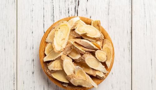 枸杞|枸杞与它是“天生一对”,连喝3天,不仅将肾补满,肝也干净了