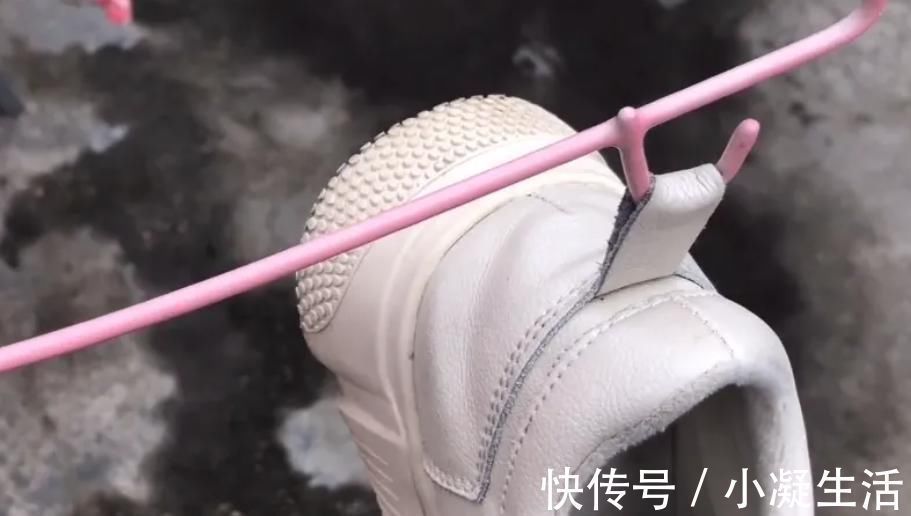 晾晒 鞋子后面的“小尾巴”别剪掉,有人鞋都穿烂了,也不知道正确用途