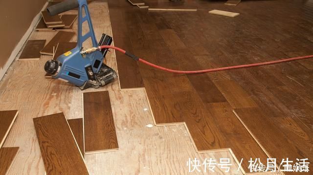 瓷砖|为什么聪明人都在瓷砖上直接铺木地板听师傅一讲,懊恼太晚知道