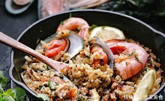 家人|大叔家的海鲜饭系列:大虾海鲜饭,制作简单,营养丰富,家人爱吃
