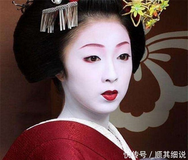 日本|日本向皇帝献上两位美人,一晚宠爱,第二天却把她们关进笼子里