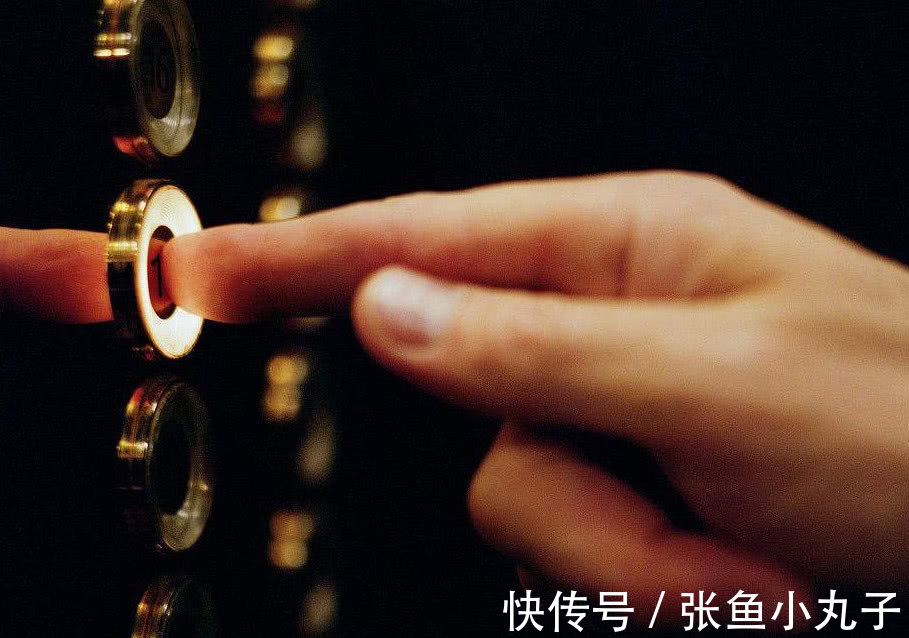 楼层|买房时,选“顶层”还是“中高层”?听售楼经理一番话,点醒了我