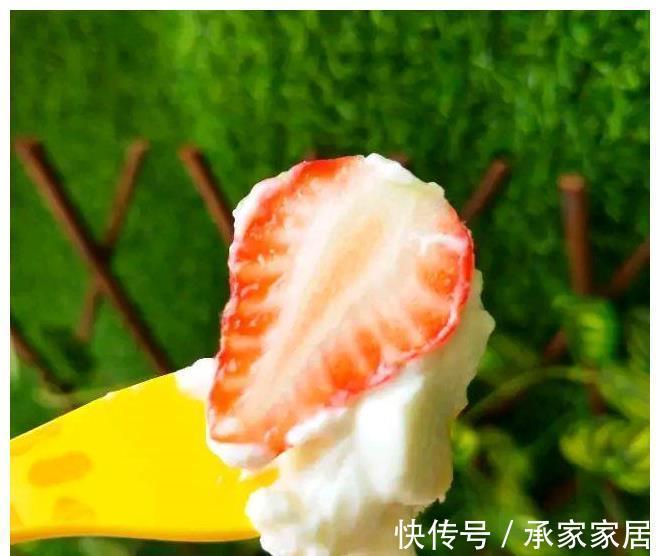 想吃|小孩嘴馋想吃蛋糕,没有淡奶油,妈妈用这个方法,酸酸甜甜更美味