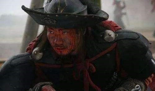 秦明$方腊最后的王牌,手持方天画戟,杀秦明斗关胜,最后死的相当窝囊!