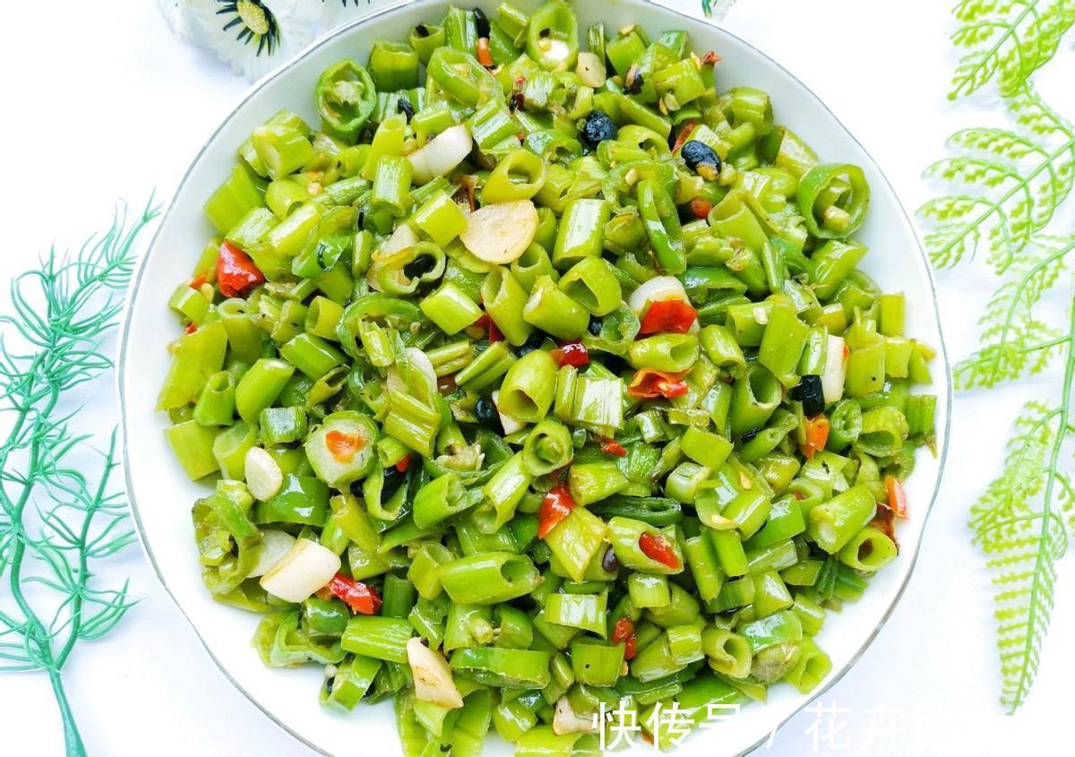 豆豉|秋天要多吃空心菜,鲜嫩又好吃,简单炒一炒就上桌,家人抢着吃