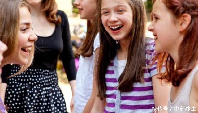 女孩第一次来月经,如果在这个年龄之后,说明发育得很好!