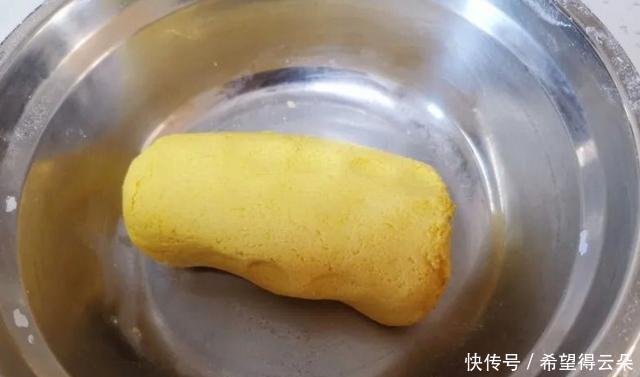 好吃|天冷了,我家迷上这面食,一次做一锅,香甜软糯,好吃又顶饱