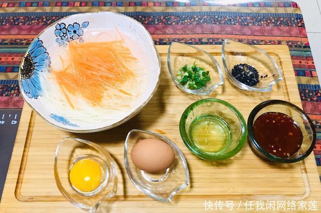 要用到|煎蛋也能玩出花样,健康美味的“鸟巢煎蛋”,超有新意早餐必备