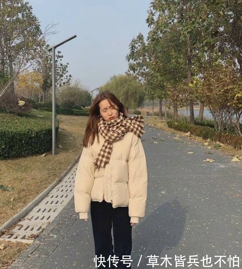 小个子女生该如何穿搭?建议试试这3种“显高神器”,真的太好穿