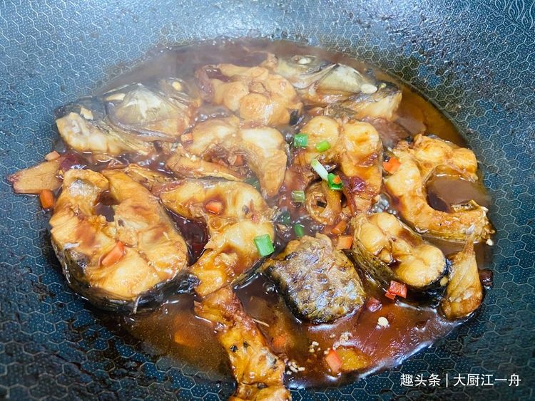 冬天是吃鱼的最好季节，教你4道美味鱼肉做法，天天都吃不重样