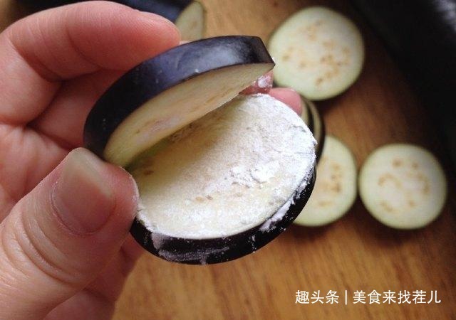 想要茄盒炸得更酥脆，前后2点要把握，外酥里嫩才够味