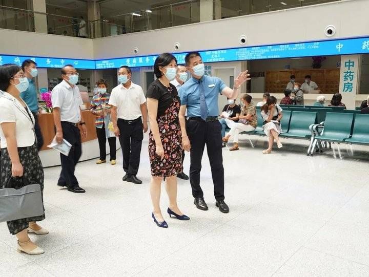 党委书记|山东健康医疗大数据管理中心党委书记、主任迟蔚蔚到省立三院调研