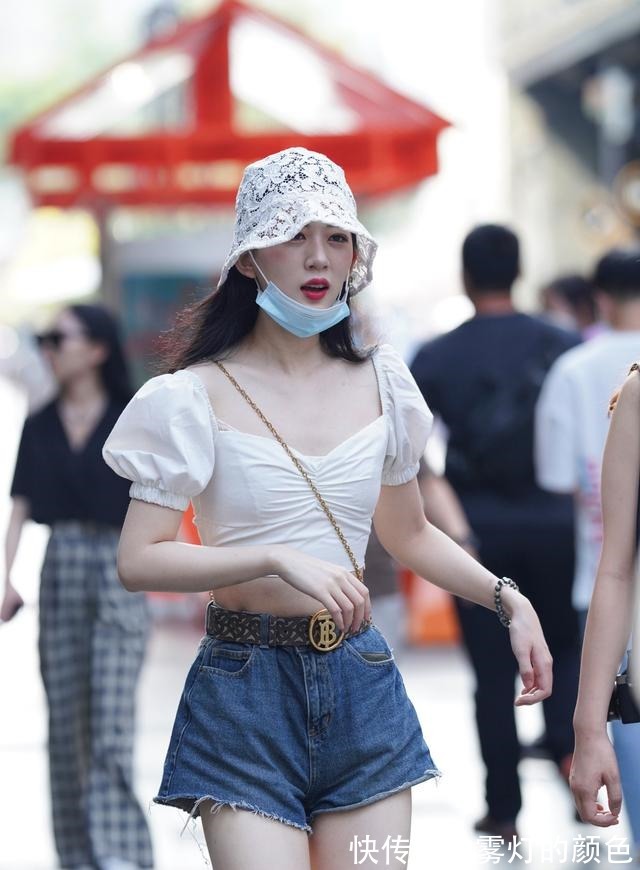 穿着打扮 个子高挑的瘦女孩，在穿着打扮上，有时候更容易穿出高级感