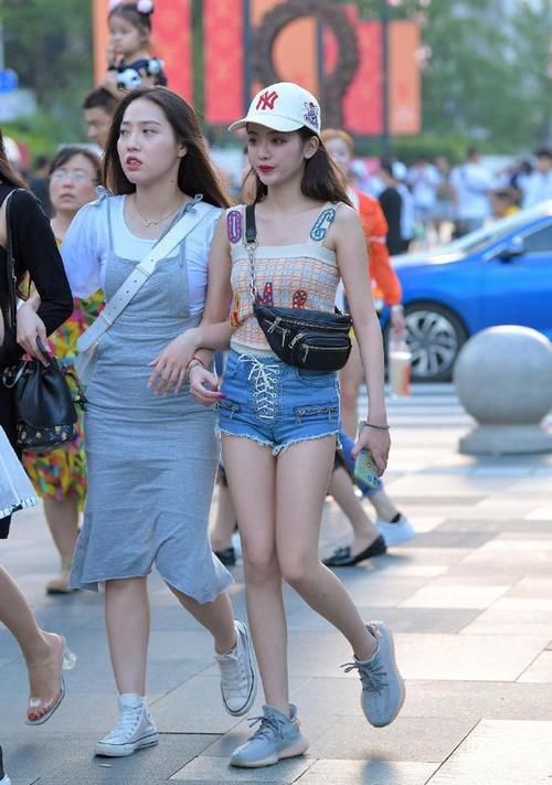 青春|时尚百搭，个性减龄，短裤穿搭就是备受青睐