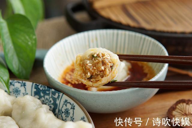 莲藕|秋天吃饺子,韭菜黄瓜都不如这个馅,5元一斤,现在吃正是季节