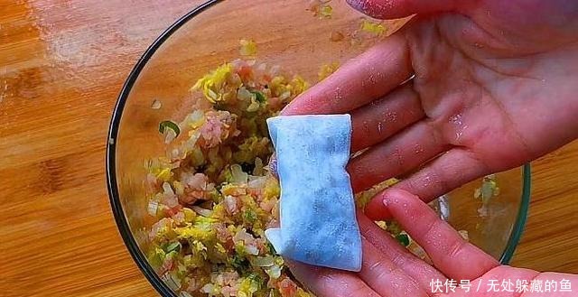  大白菜这吃法太香了，我家9顿有8顿这样吃，不炒不炖，天天吃不够