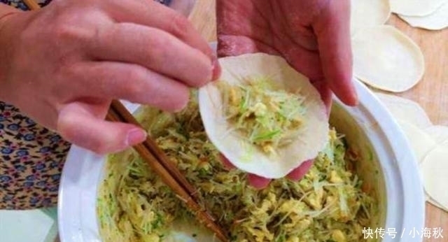 青萝卜|萝卜饺子，有人焯水有人直接包？都不对！教你最正确做法，太香了