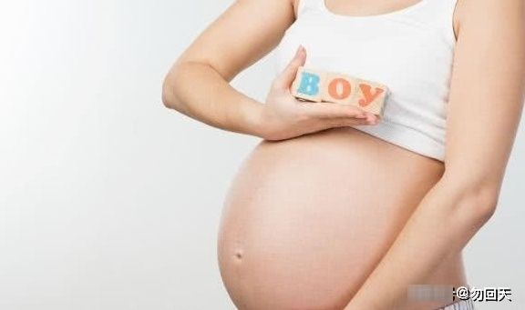 肚脐|孕期,为什么有的孕妇肚脐外凸,有的内凹,有什么“区别”呢?