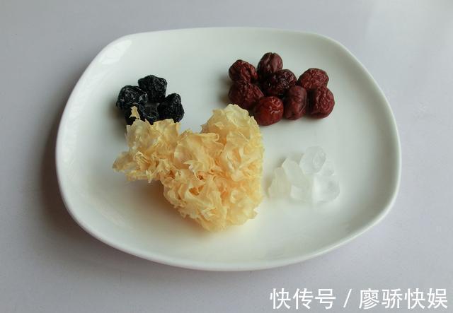 梅子|女人再忙也要爱自己,这3种食材,隔三岔五地吃,滋润肌肤气色好