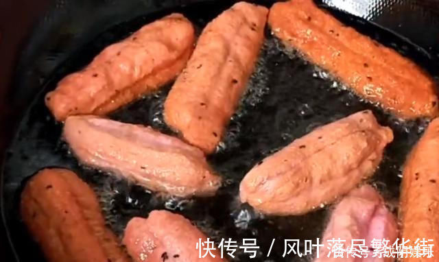 火龙果泥|吃剩的火龙果皮别扔掉,加1碗面粉,不蒸不烙,5分钟做1大锅,香