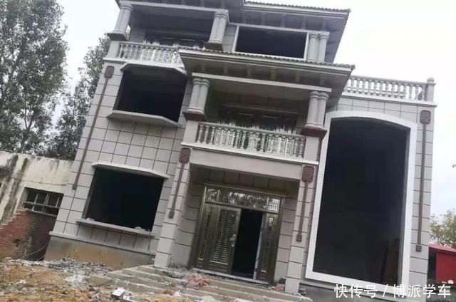 飘窗|面宽相同的两栋三层别墅,配上完工后的效果,没有人看完不夸!